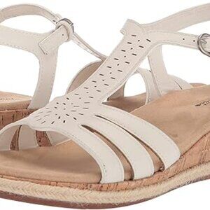 Easy Street womens Dorinda 7.5